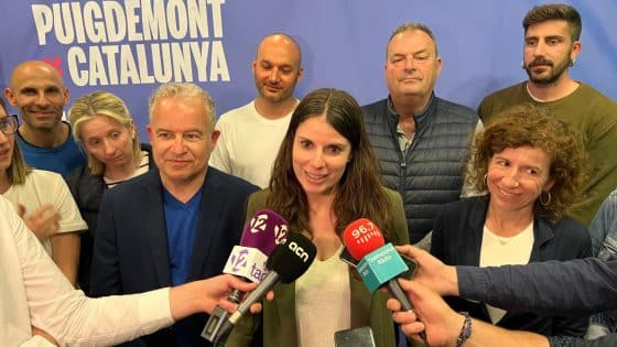 Mònica Sales (Junts+): "علينا تقديم التزامات ونقاط لتشكيل حكومة في الطبقة الكاتالونية"
